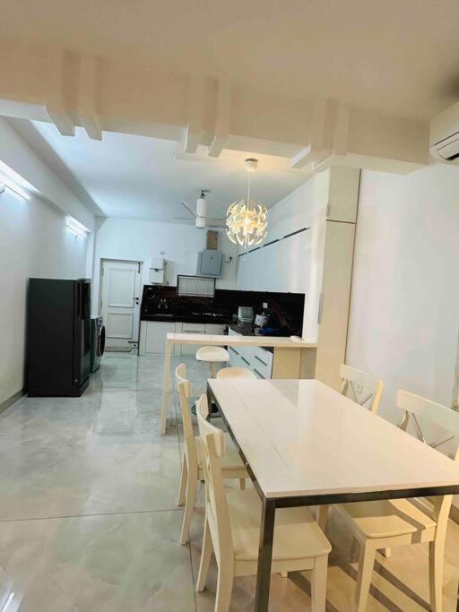 White House Sky View Theatre Villa In Gachibowli Екстер'єр фото